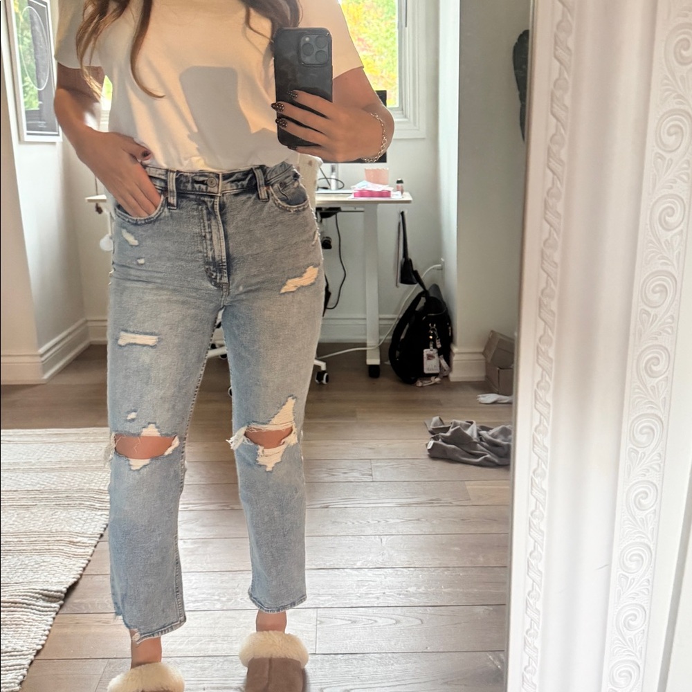 Abercrombie Ultra High Rise Ankle Straight Jeans